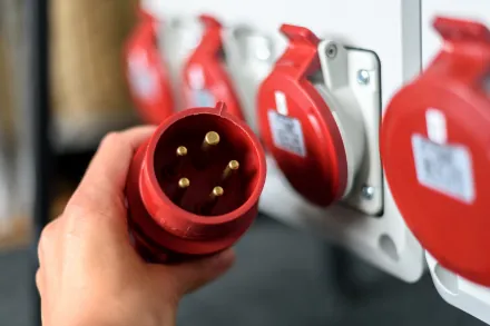 Industrial Power Plugs and Sockets – Reliable Power Solutions